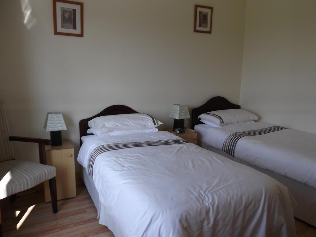 Ashley Lodge Bed & Breakfast Rosslare Harbour ภายนอก รูปภาพ
