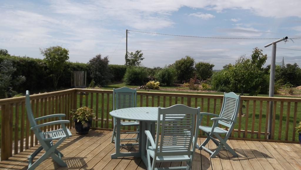 Ashley Lodge Bed & Breakfast Rosslare Harbour ภายนอก รูปภาพ