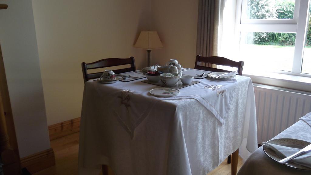 Ashley Lodge Bed & Breakfast Rosslare Harbour ภายนอก รูปภาพ