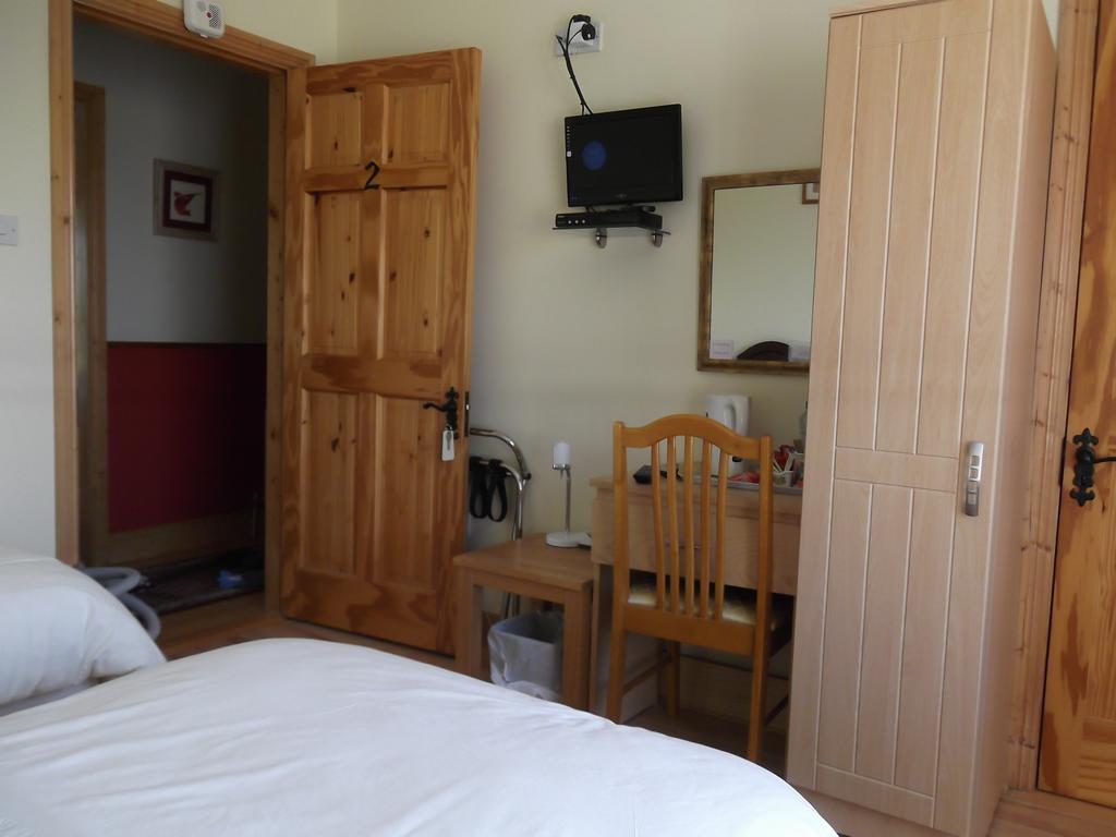 Ashley Lodge Bed & Breakfast Rosslare Harbour ภายนอก รูปภาพ